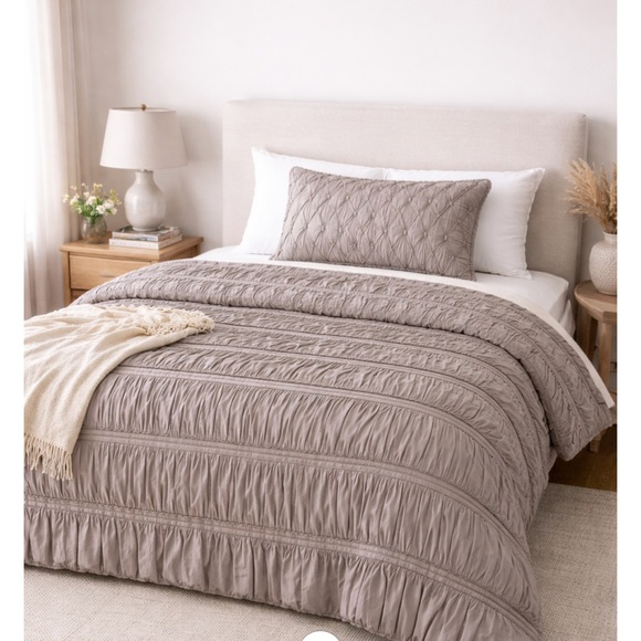 Land of Nod duvet cover and sham twin Price Firm!